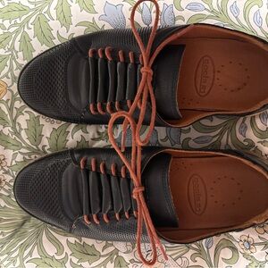 Cools 21 Women's Oscar Hidden Lace Perforated Leather Sneakers 39